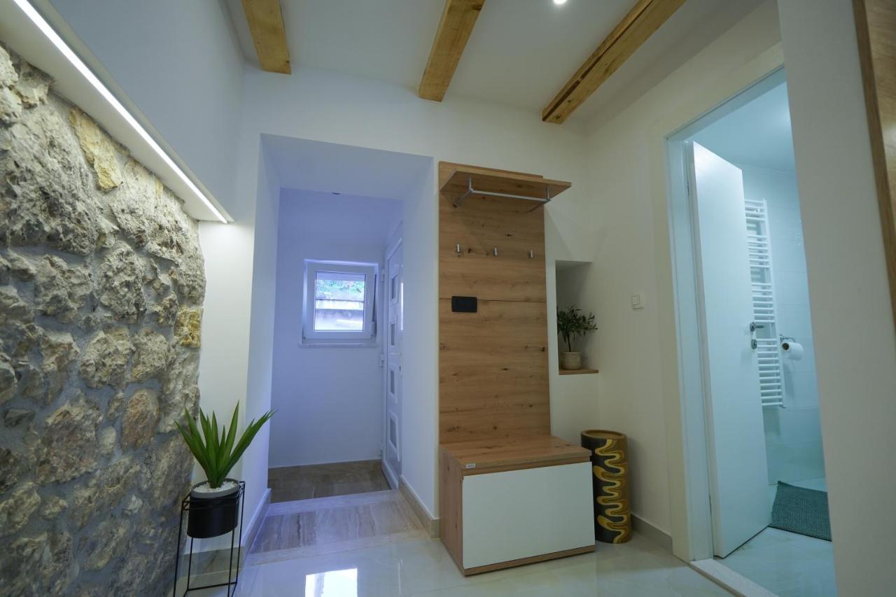 Apartment Ispod Ure Sinj Esterno foto