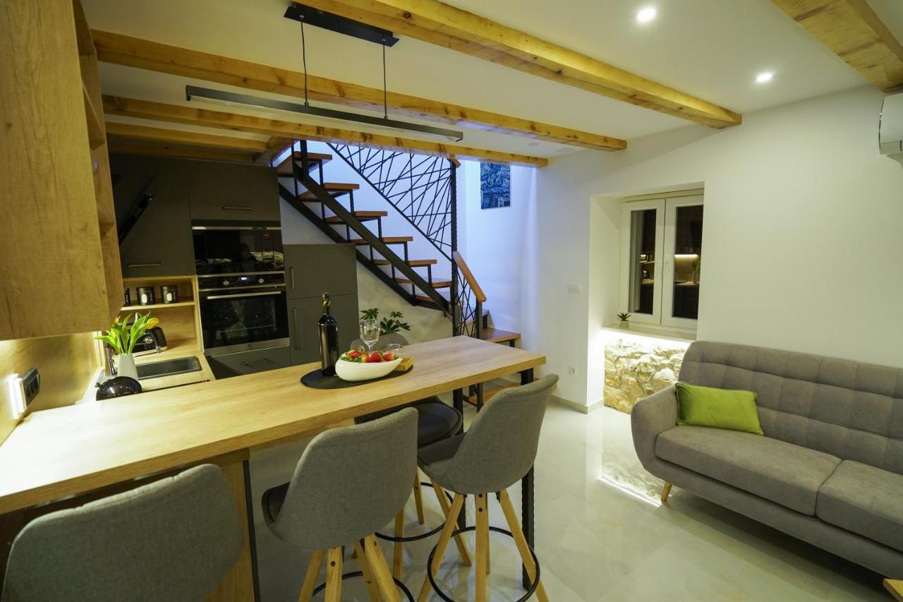 Apartment Ispod Ure Sinj Esterno foto
