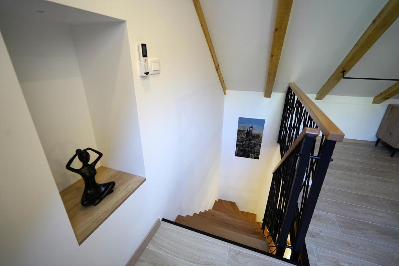 Apartment Ispod Ure Sinj Esterno foto